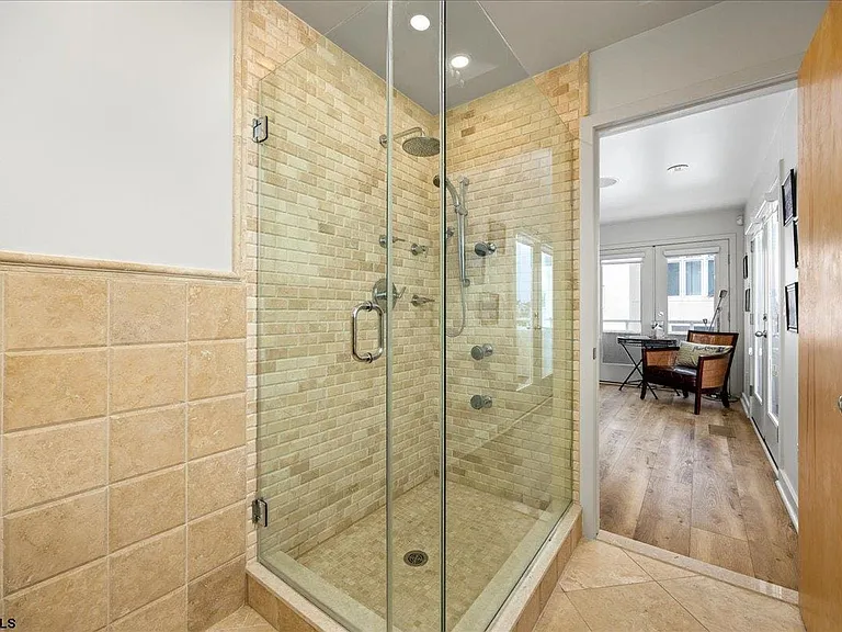 7701 Atlantic Ave #33A — Photo 37