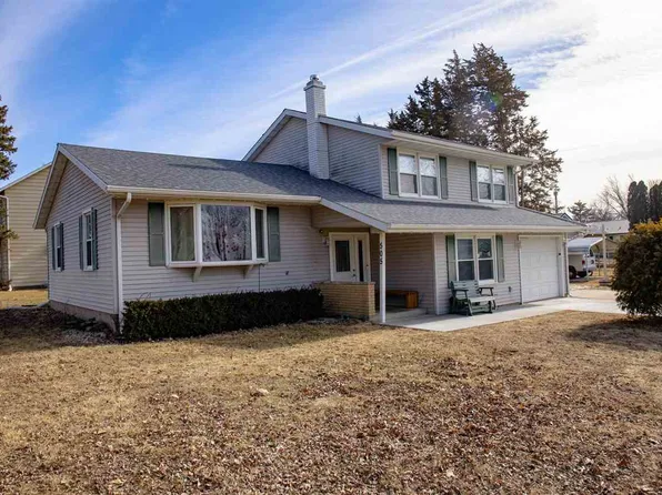 505 W 6th St, Tipton, IA 52772