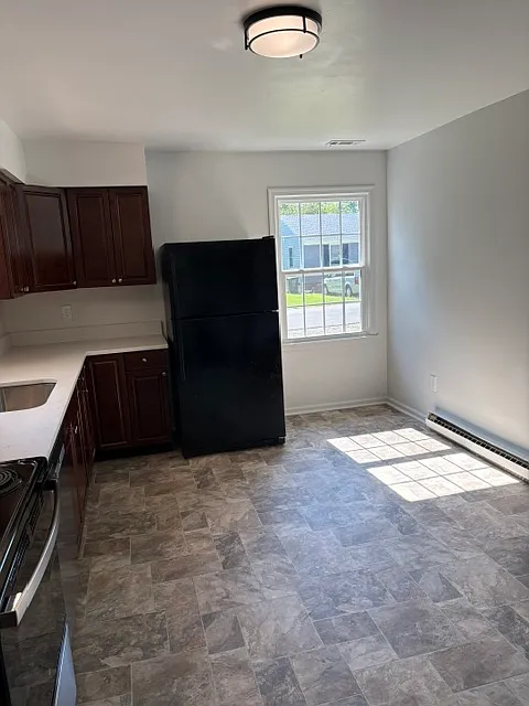 3 bed, 1112 sqft, $1,825 — Photo 4