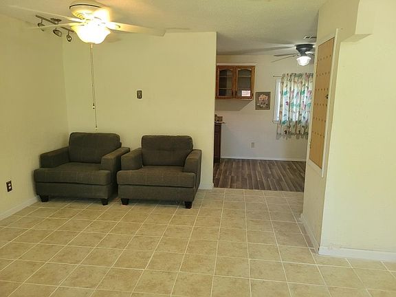 5th image of 2257 W Salisbury Dr