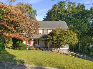 421 Golden Oaks Dr, Hixson, TN 37343