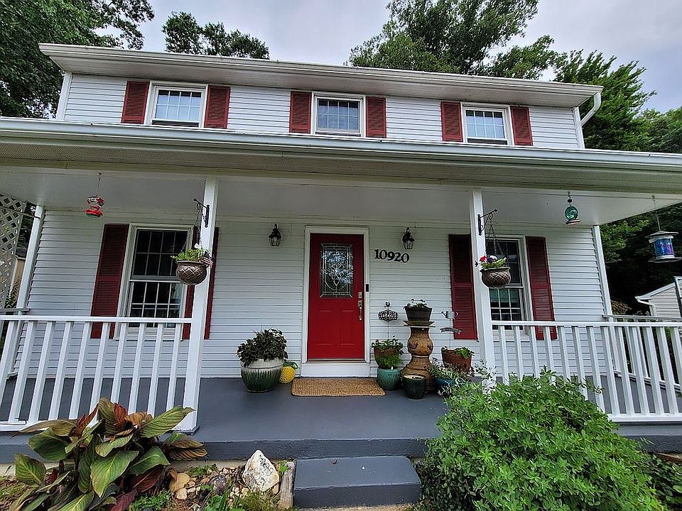 2nd image of 10920 Bridle Path Cir