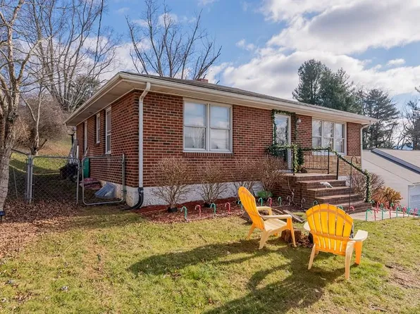 757 Henry St, Marion, VA 24354