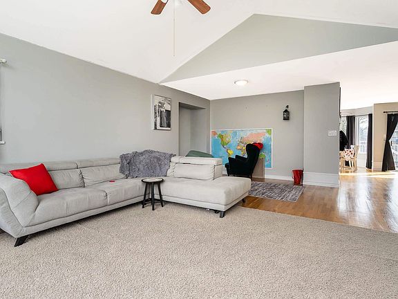 3rd image of 32958 Harwood Pl