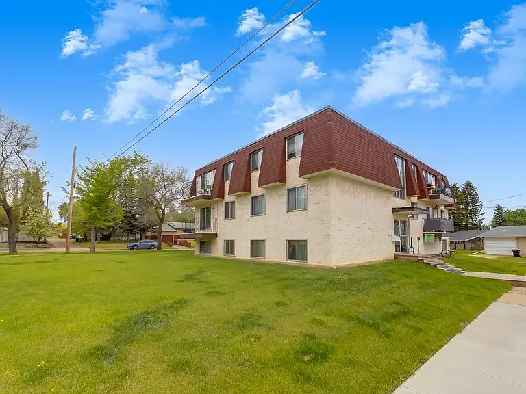 29 Grand Dr #2 — Photo 48