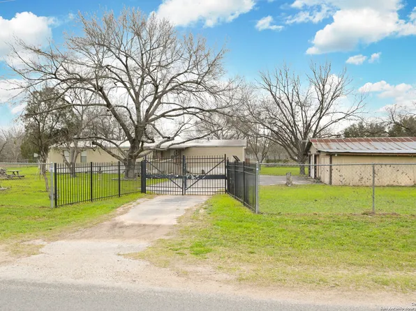 9286 CAGNON RD, San Antonio, TX 78252