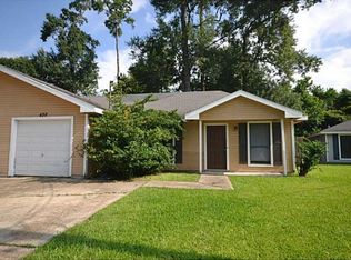 428 Sandspoint Dr, Sulphur, LA 70663