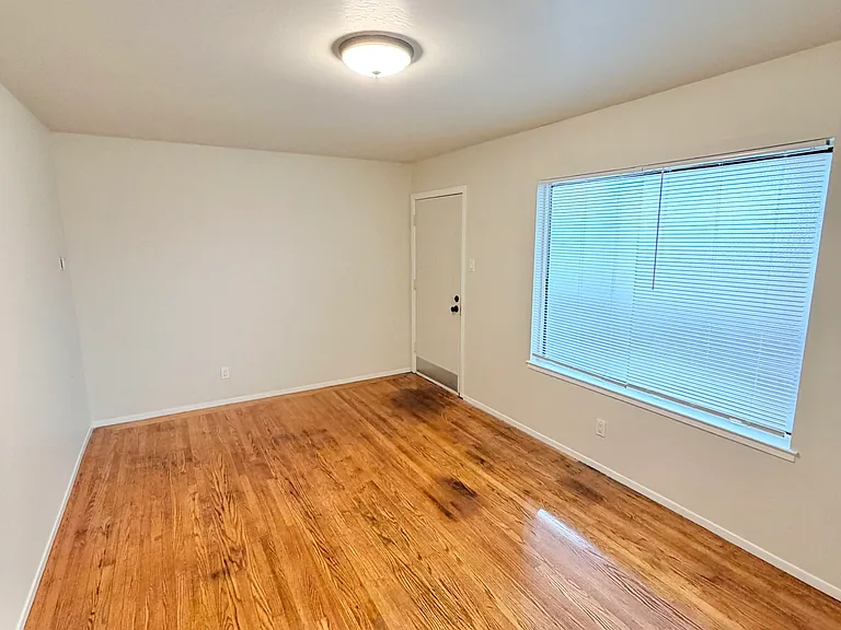 4211 Moraga St #2 — Photo 2