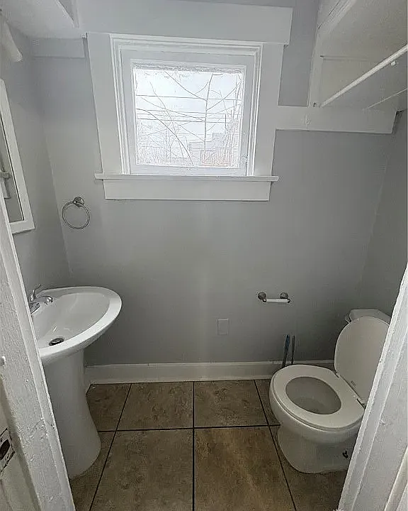 122 Heaton Ave
