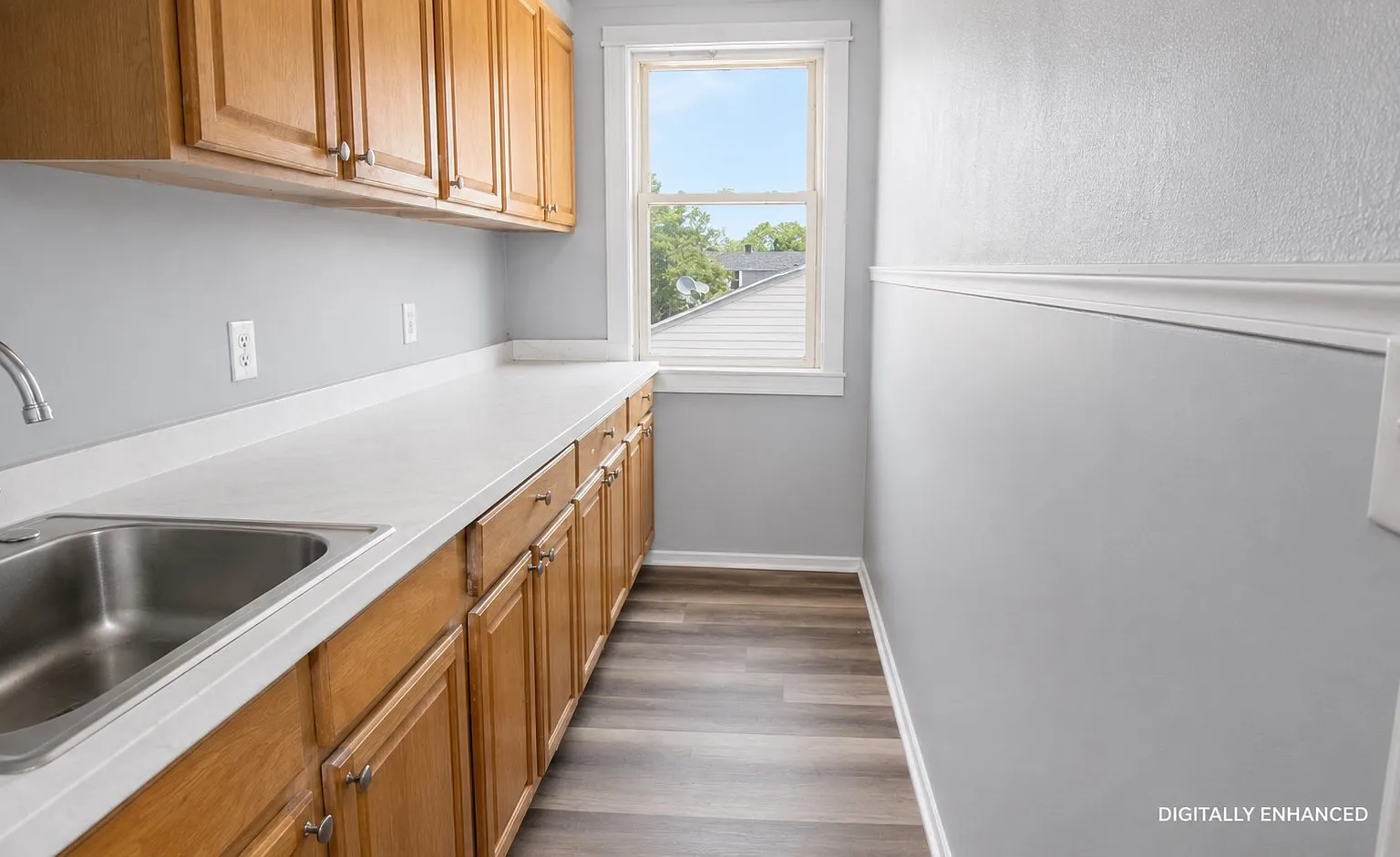 3 bed, 1300 sqft, $1,900 — Photo 3