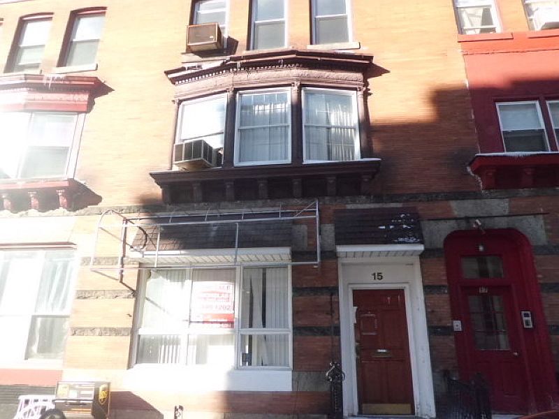 2nd image of 15 Lee Pl