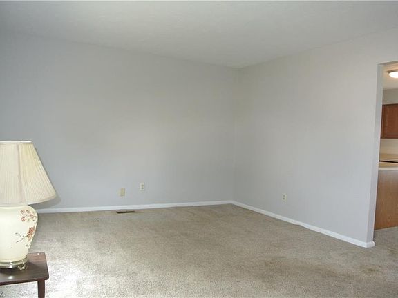 3rd image of 5174 Liberty Ln Unit 5174-A