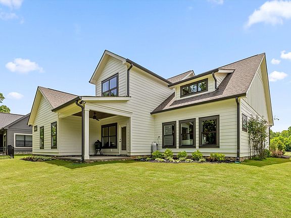 3rd image of 7723 Carnice Dr
