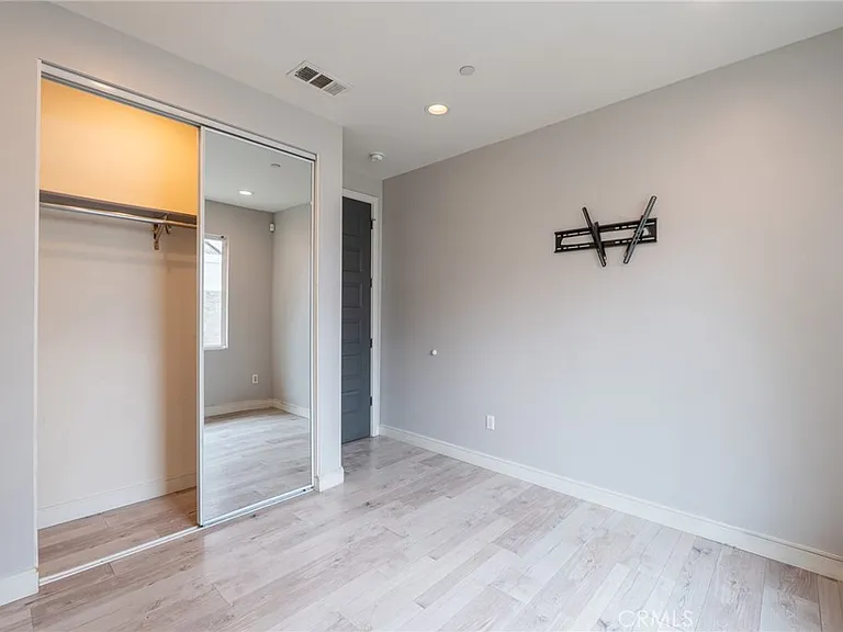 6938 Peach Ave — Photo 20