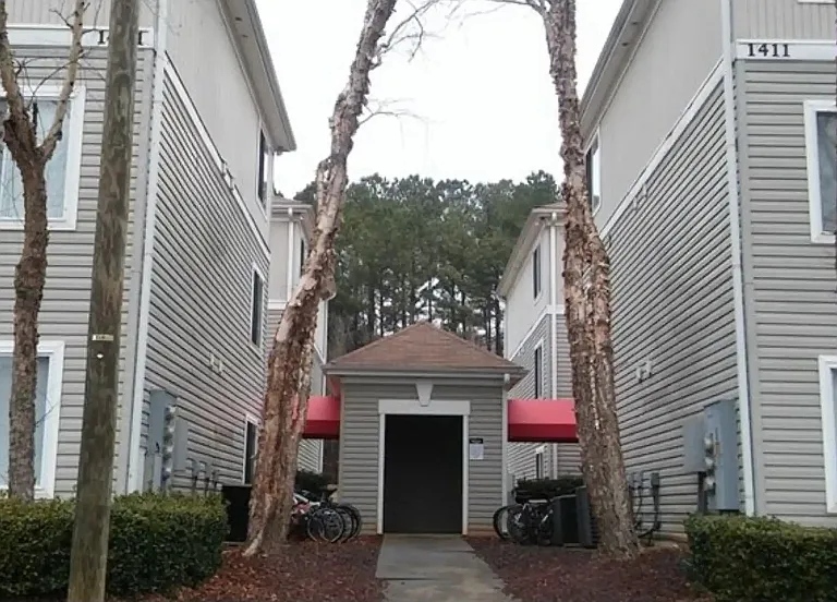 1411 Collegiate Cir #104 — Photo 1