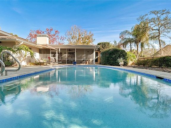 4th image of 14 Green Lake Cir