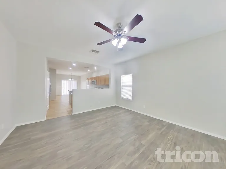 22872 S 218th St — Photo 3