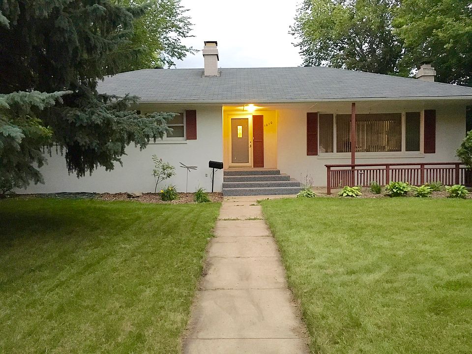 1010 Arnold Ave N