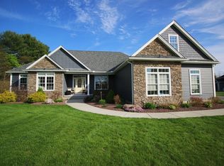 71 Flynn Meadow Rd, Westfield, MA 01085