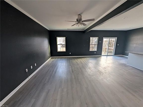 4th image of 418 Wine St