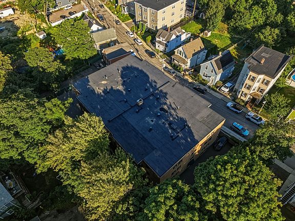 4th image of 10 Coffey St APT 25
