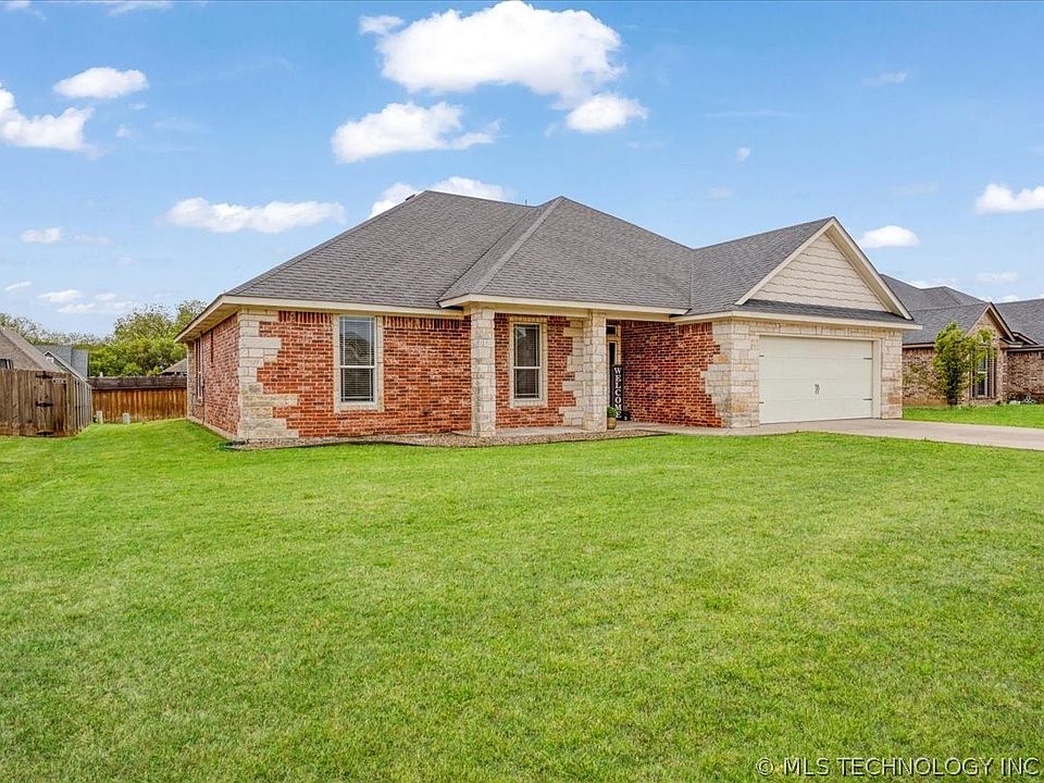 1st image of 3425 Overland Dr