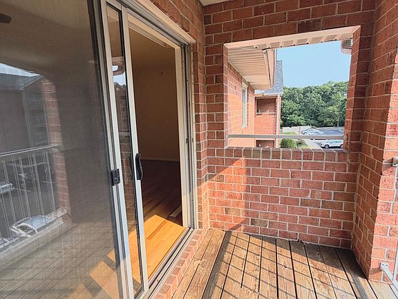 4th image of 3800 Meghan Dr APT 3C