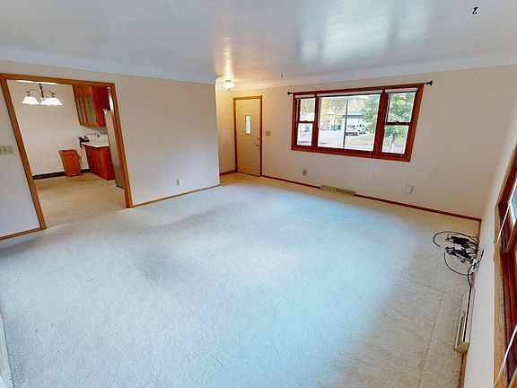 4th image of 1320 Legeros Dr