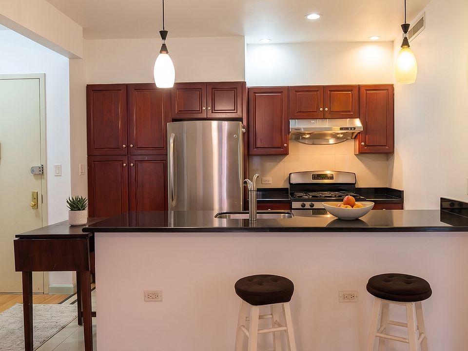 1st image of 1635 Lexington Ave APT 3D