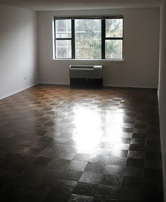 Rented by Realty Operations Group | media 4