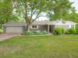 711 Drillane Rd S, Hopkins, MN 55305