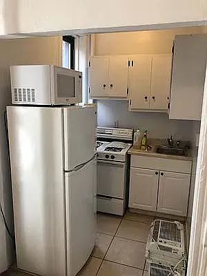 Rented by Eric Goodman Realty Corp | media 24