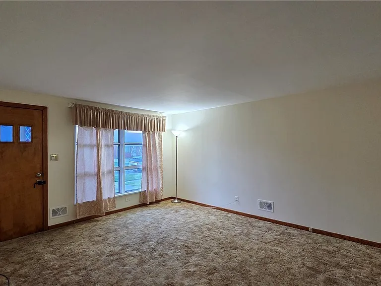 419 Cherokee Dr — Photo 7