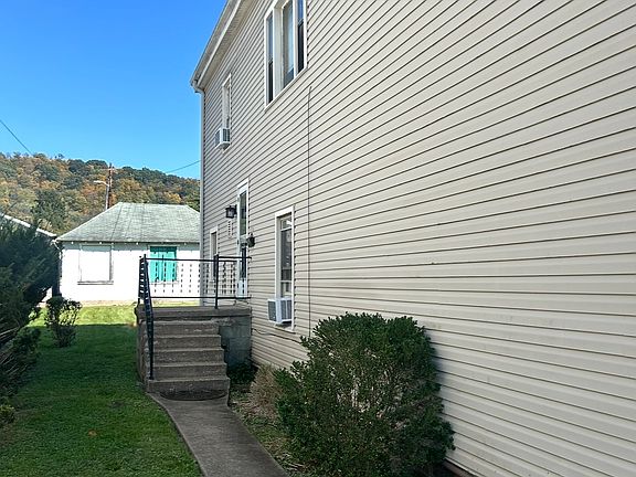 2nd image of 36 Carmel Rd #2