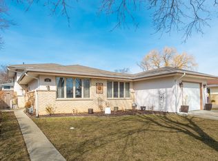 576 La Salle St, Des Plaines, IL