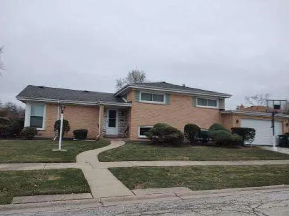 9508 Oliphant Ave, Morton Grove, IL 60053