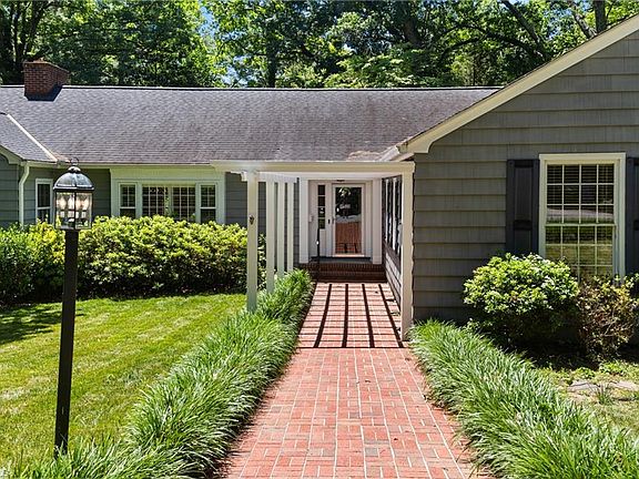 3rd image of 521 Buckingham Rd
