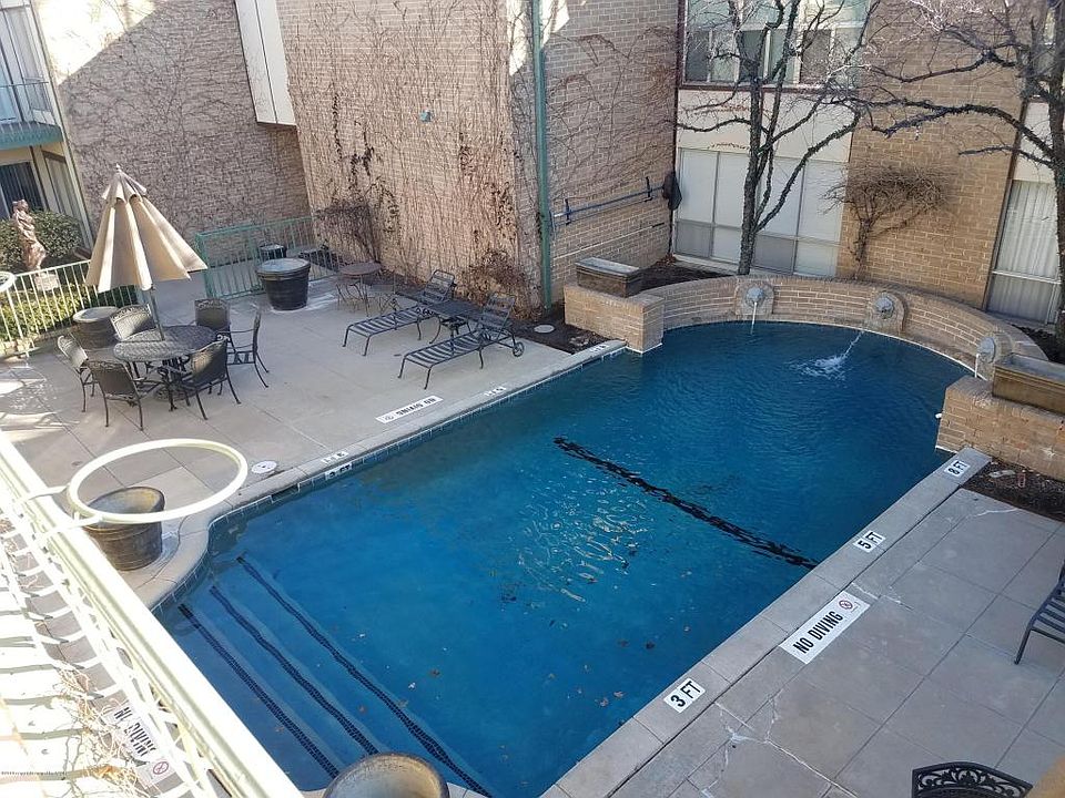 2nd image of 2400 S Polk St