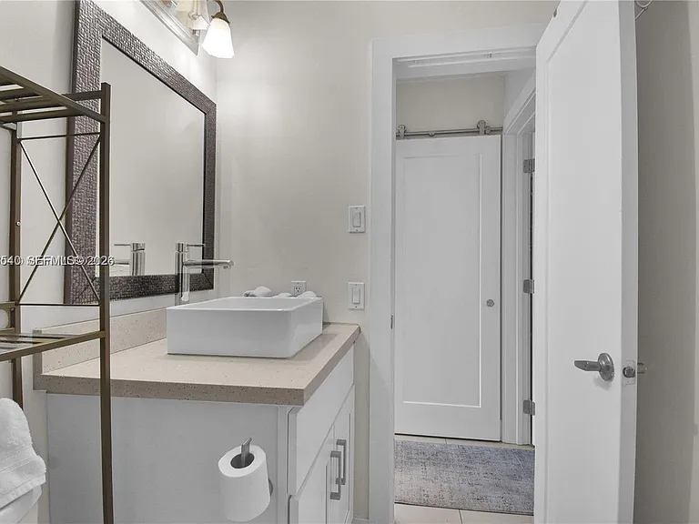 2701 Middle River Dr #3 — Photo 11