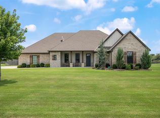 6975 Oakmonte Cir, Edmond, OK 73025