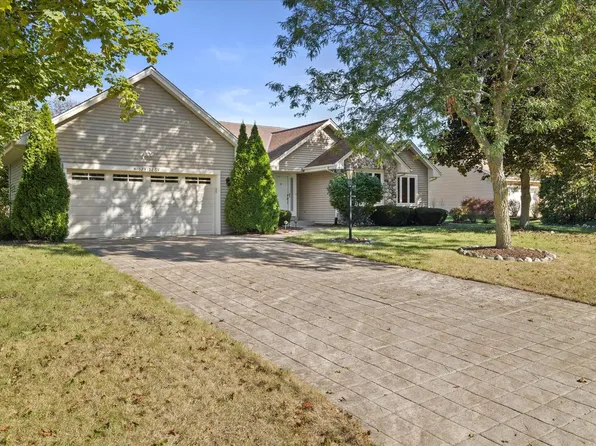 N102W17264 Lone Oaks DRIVE, Germantown, WI 53022