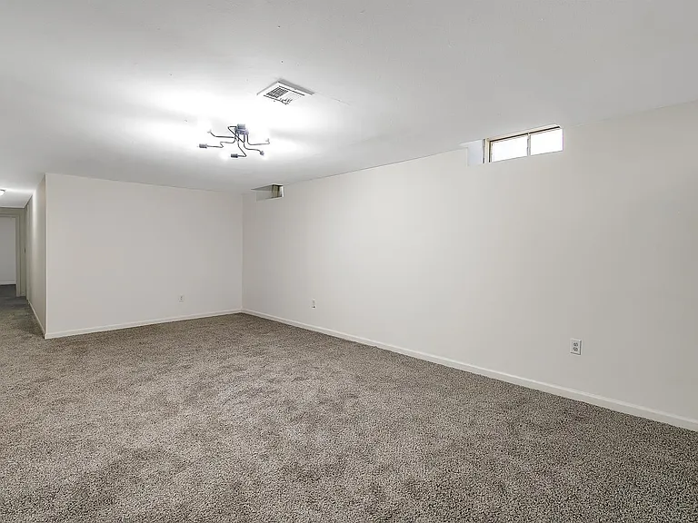 1401 N Stratford Ln — Photo 18