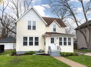 483 E Elm St, Sycamore, IL 60178