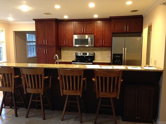 4th image of 2808 SW Sweetbriar Dr