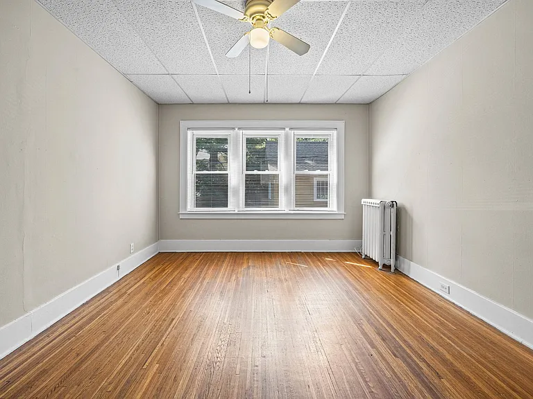 1625 East Ave — Photo 10