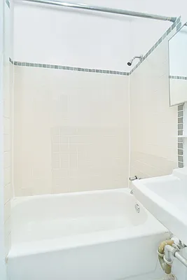 Rented by Living New York | media 13