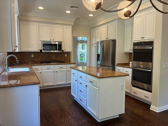 4th image of 585 Mindenvale Ct