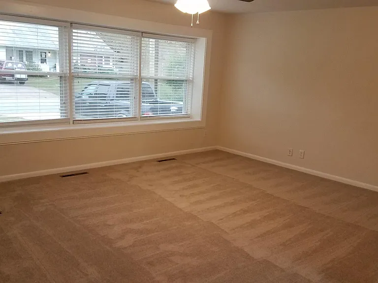 1716 Skyline Dr — Photo 10
