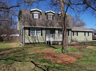 202 Redbird Ct, Joshua, TX 76058