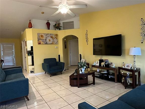 3rd image of 4913 Beauty St